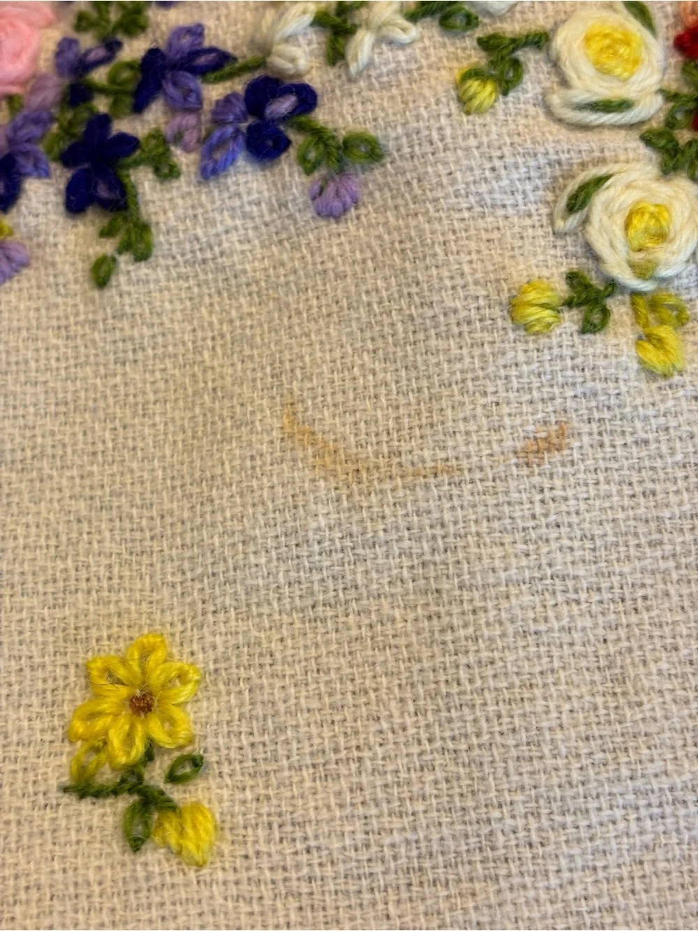 Vintage Crewel Hand Embroidery Needlepoint Tablecloth Throw Blanket Ribbon Roses